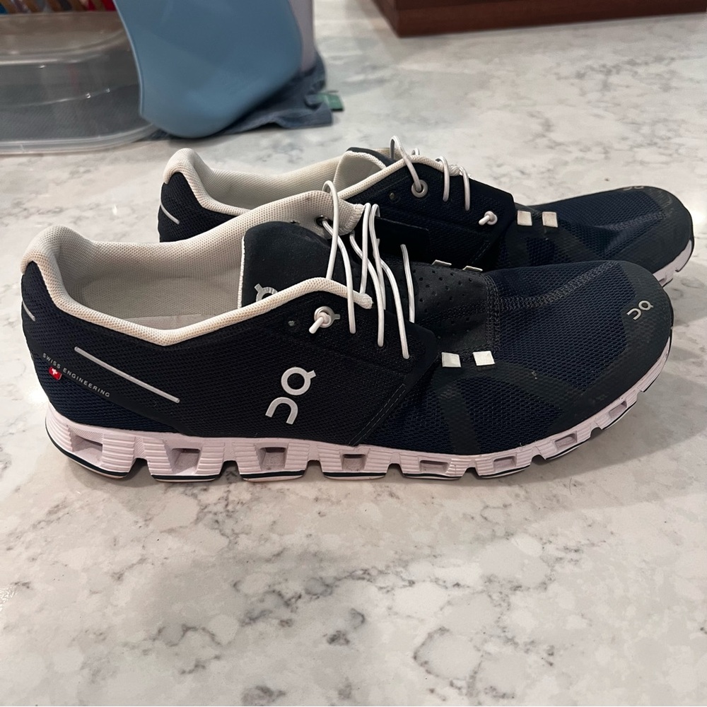 ON Running Men's Navy and White Sneakers